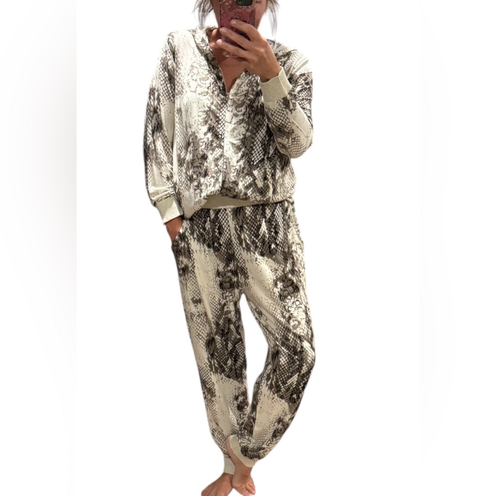 TRIBAL Snakeskin 2-pc Sweatsuit Set Zip-up Hoodie with Matching Jogger W…